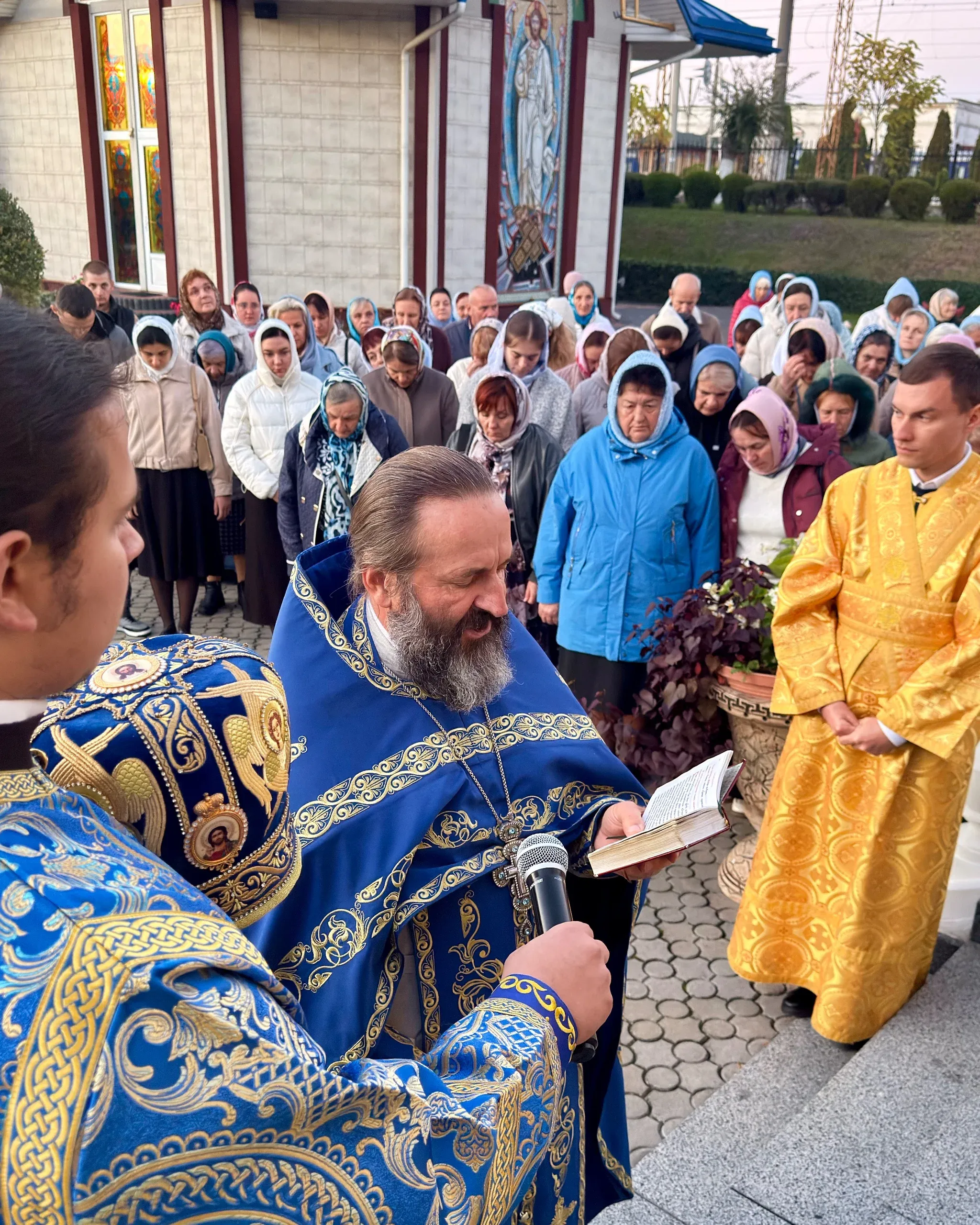 Всенічне бдіння напередодні свята Покрови Пресвятої Богородиці у храмі преподобного Сергія — фото 9