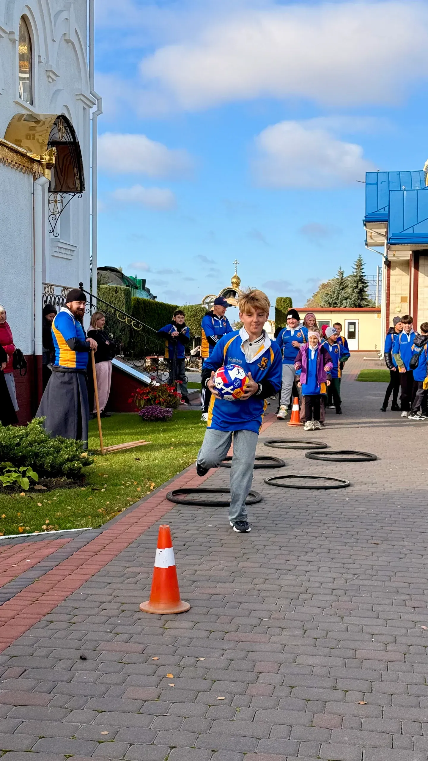 Спортивне свято Осінні естафети - 2026 у Капличці: фотозамальовки — фото 5